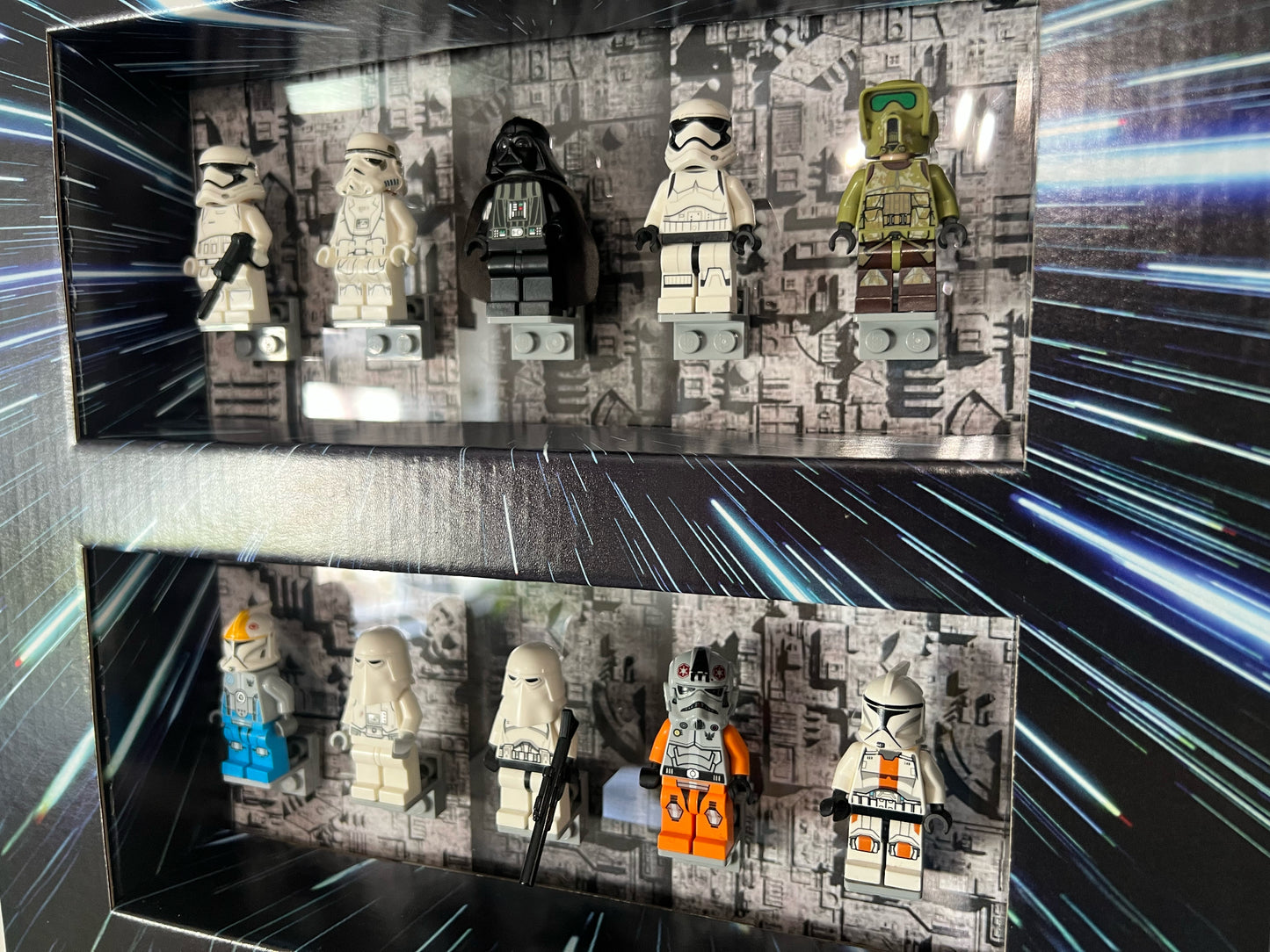 Light Speed Mini-Figure Shelf Display Kit