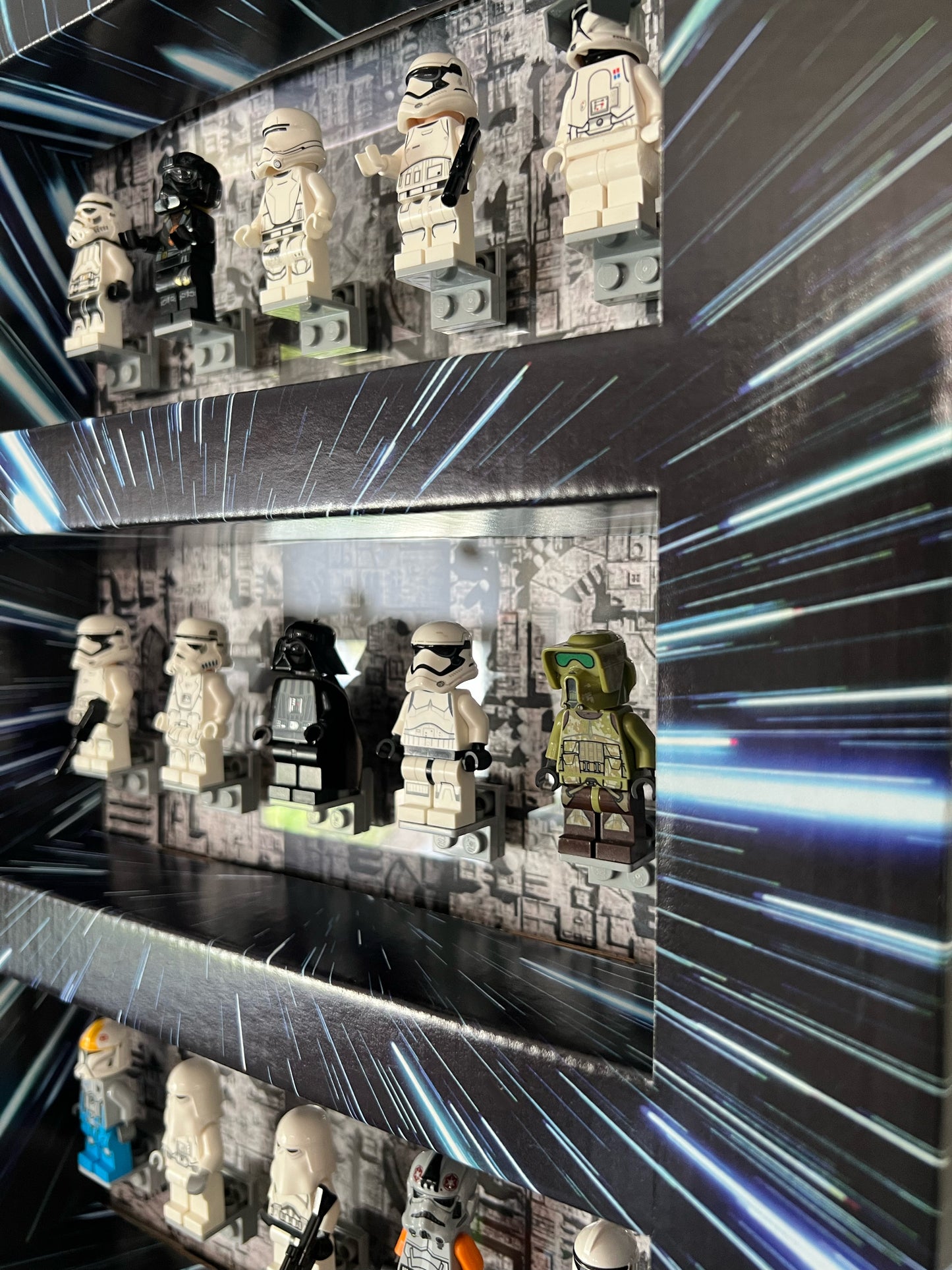 Light Speed Mini-Figure Shelf Display Kit