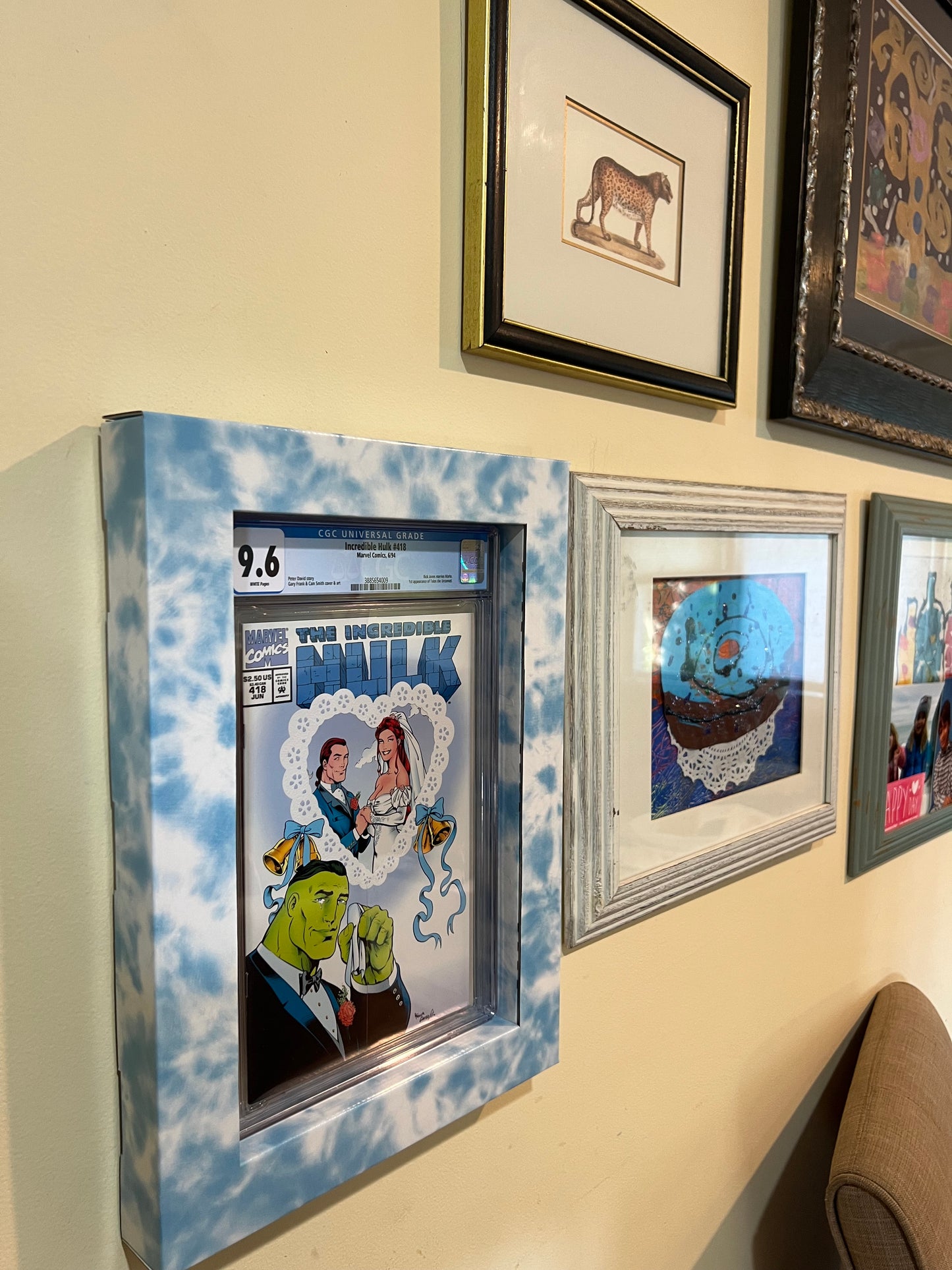Pre-assembled: Slabbed Comic Shadowbox - Blue and White