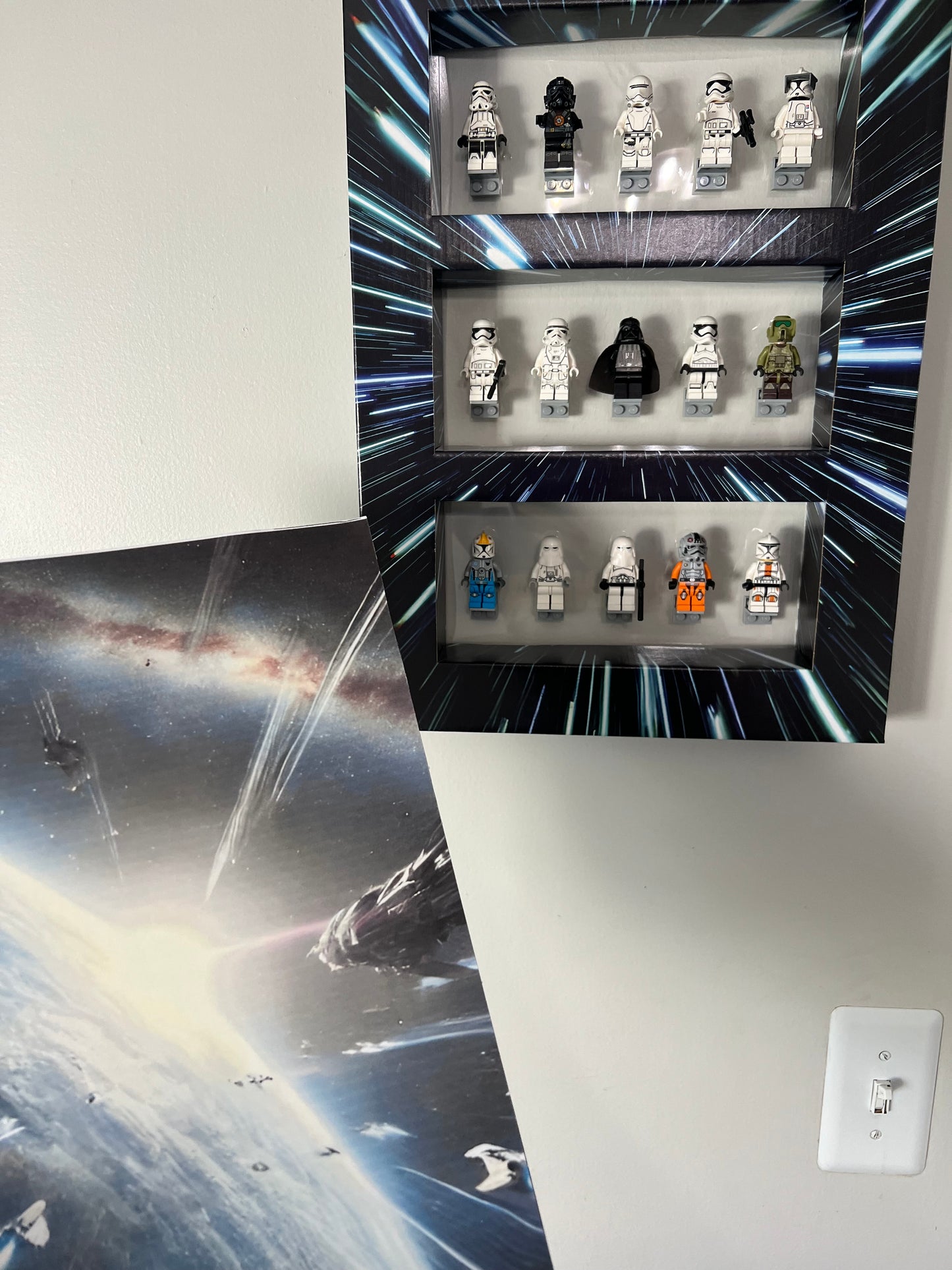Light Speed Mini-Figure Shelf Display Kit