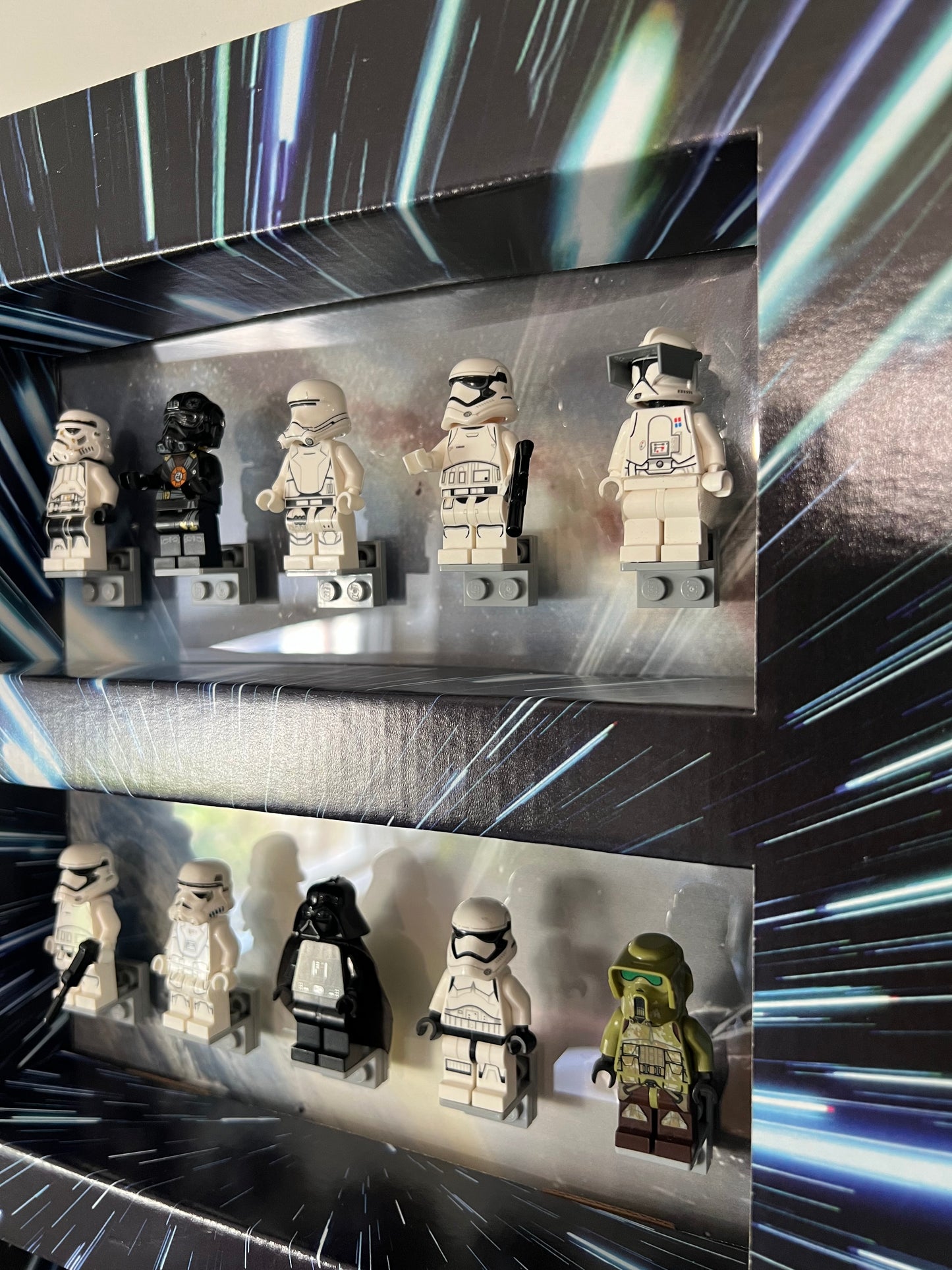 Light Speed Mini-Figure Shelf Display Kit