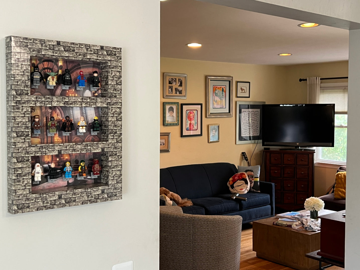 Brick Facade Mini-Figure Shelf Display Kit