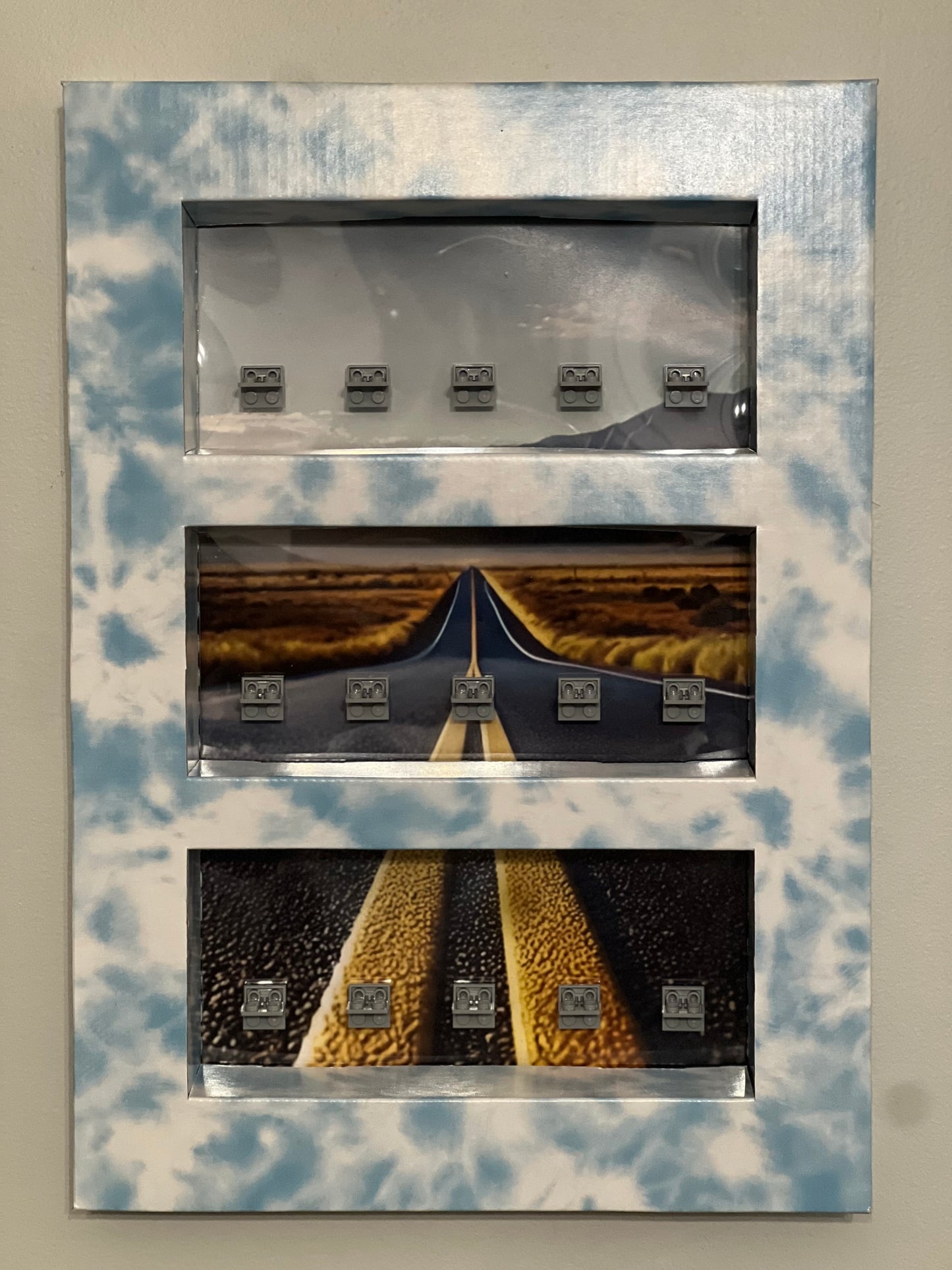 Tie-Dye Mini-Figure Shelf Display Kit